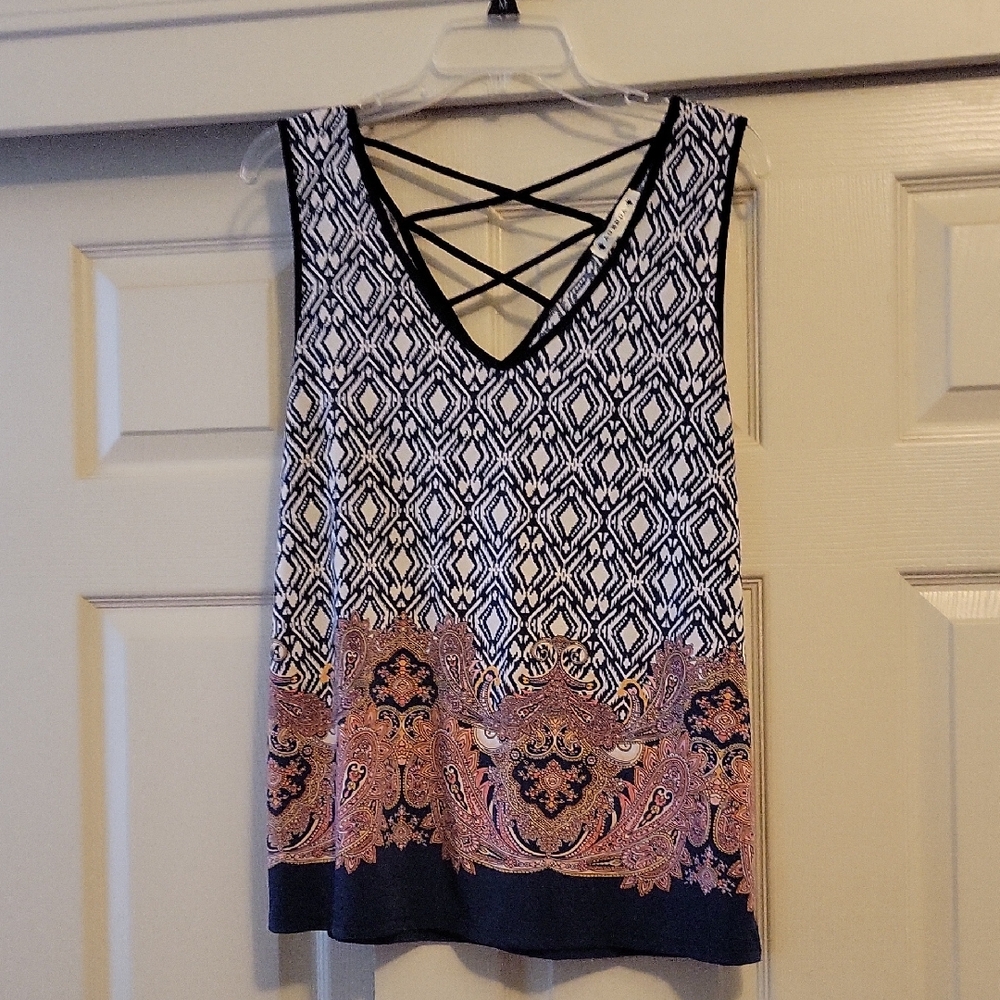 Agenda Black and Pink Geometric Tank Top
